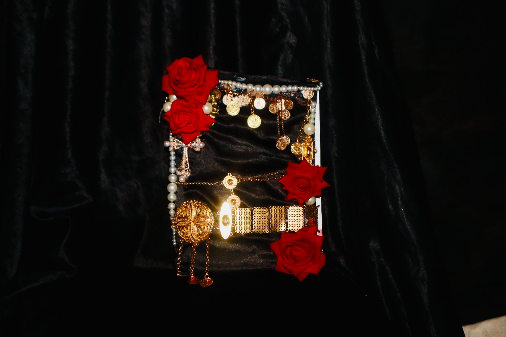 𝔔𝔲𝔢𝔢𝔫 ℭ𝔩𝔢𝔬𝔭𝔞𝔱𝔯𝔞